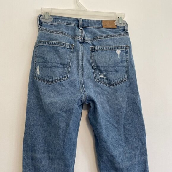 AMERICAN EAGLE AE Comfort Stretch Waistband Mom Jean Medium Wash Ripped Cropped - Picture 11 of 12